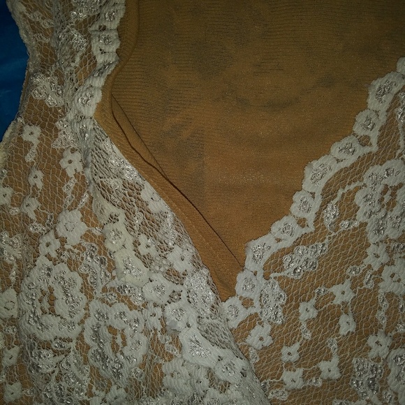 CAbi | Lacey Sleeveless Blouse - Picture 7 of 8